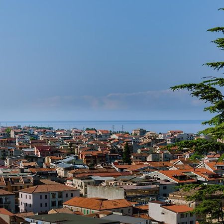 아망테 Dimora Cavour B&B 외부 사진