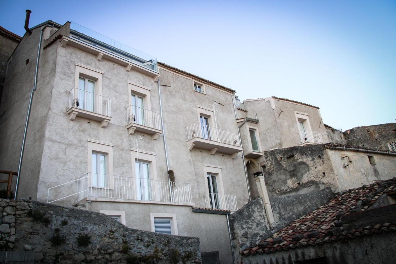 아망테 Dimora Cavour B&B 외부 사진